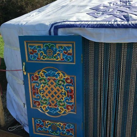 French Fields Luxury Glamping Original Mongolian Yurt Hotell Le-Vieux-Cerier Exteriör bild