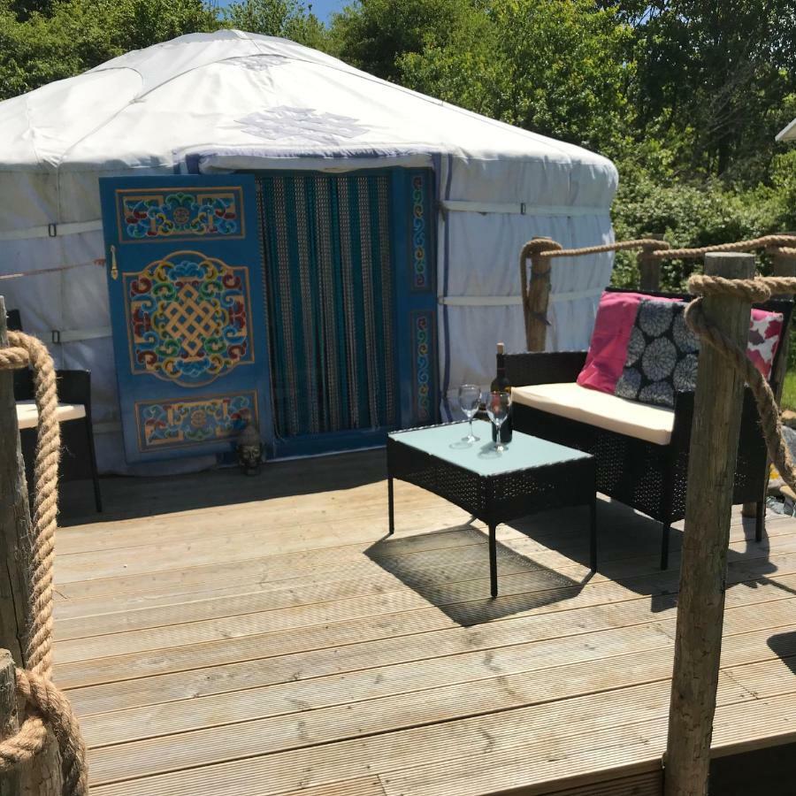 French Fields Luxury Glamping Original Mongolian Yurt Hotell Le-Vieux-Cerier Exteriör bild